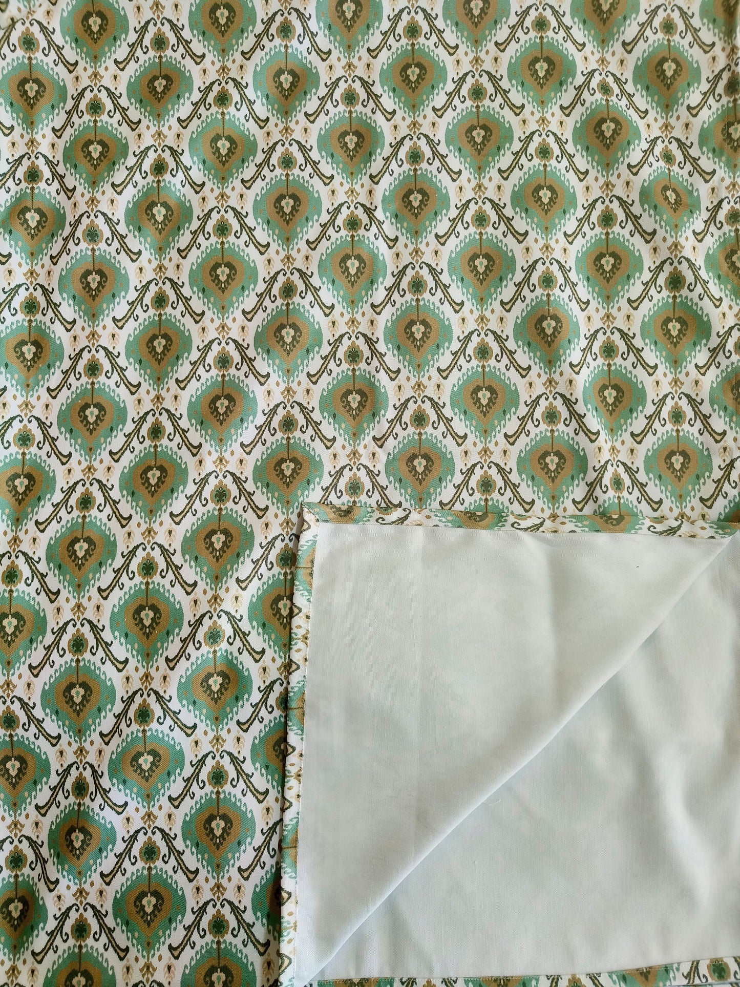 Thick Cotton 4-6 Seater Dining Table Cover, Green Ikat
