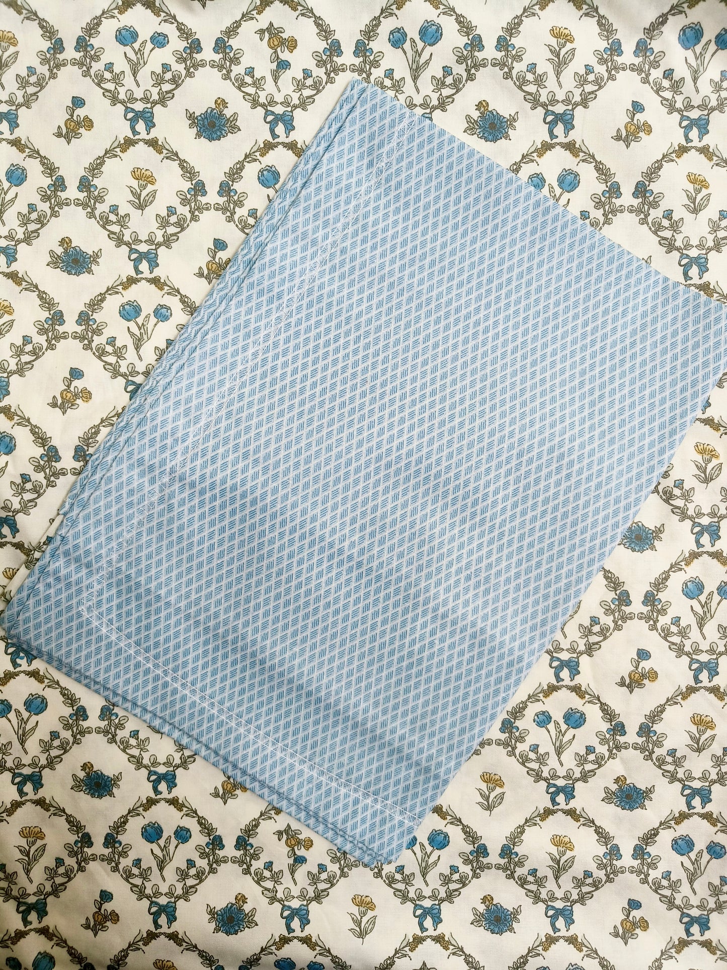 Soft Cotton King Size Bedsheet With Two Pillow Covers, Cream & Blue